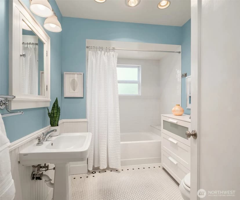 Property photo for 2311 45th Avenue Sw, Seattle photo 21