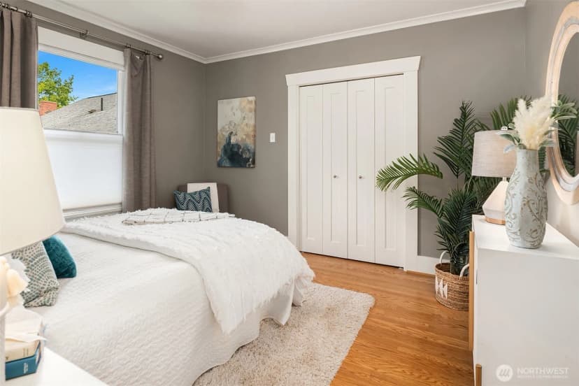 Property photo for 2311 45th Avenue Sw, Seattle photo 20