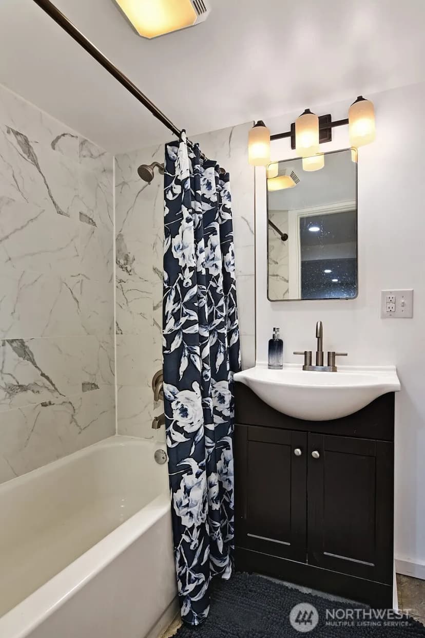 Property photo for 14330 24th Place Ne, Seattle photo 23