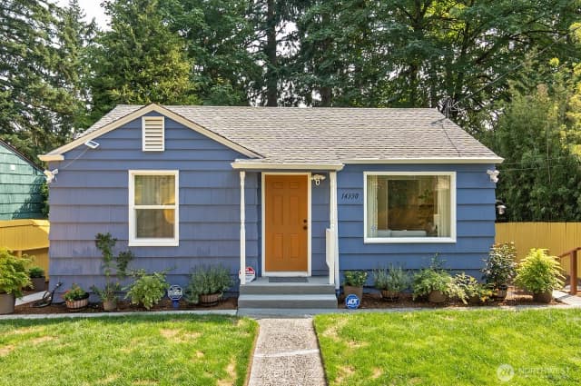 Property photo for 14330 24th Place Ne, Seattle photo 2