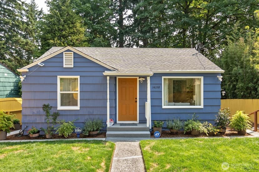 Property photo for 14330 24th Place Ne, Seattle photo 2