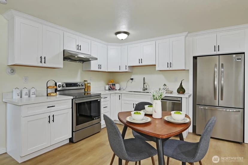 Property photo for 14330 24th Place Ne, Seattle photo 10