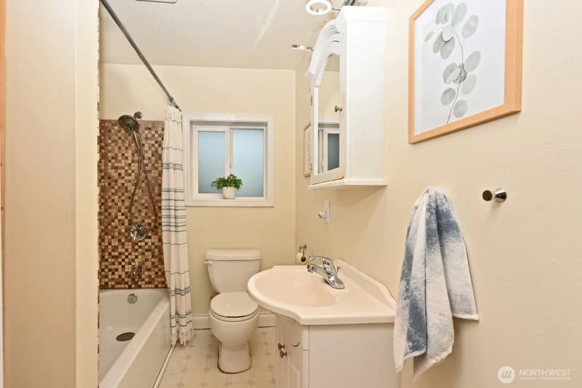 Property photo for 4400 S Webster Street, Seattle photo 18