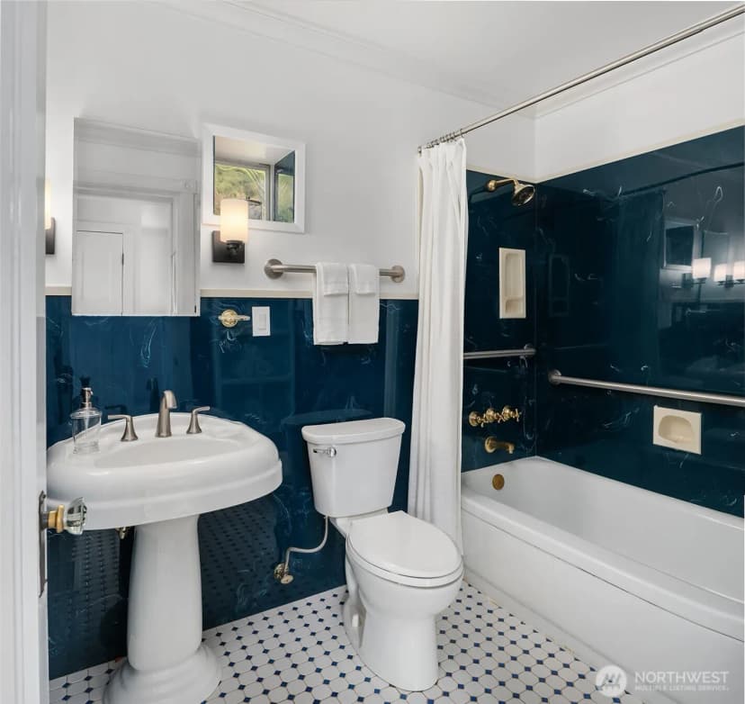Property photo for 6723 Flora Avenue S, Seattle photo 14