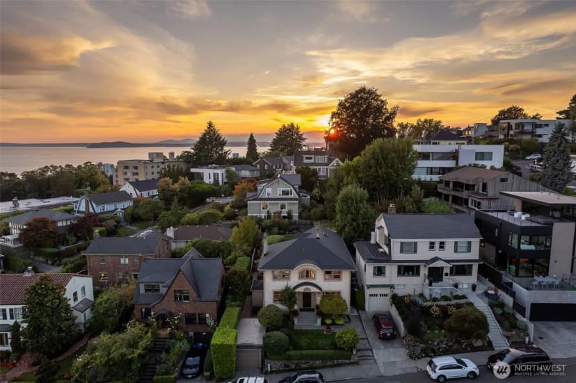 Property photo for 1015 5th Avenue W, Seattle photo 39