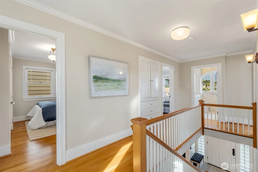 Property photo for 1015 5th Avenue W, Seattle photo 15
