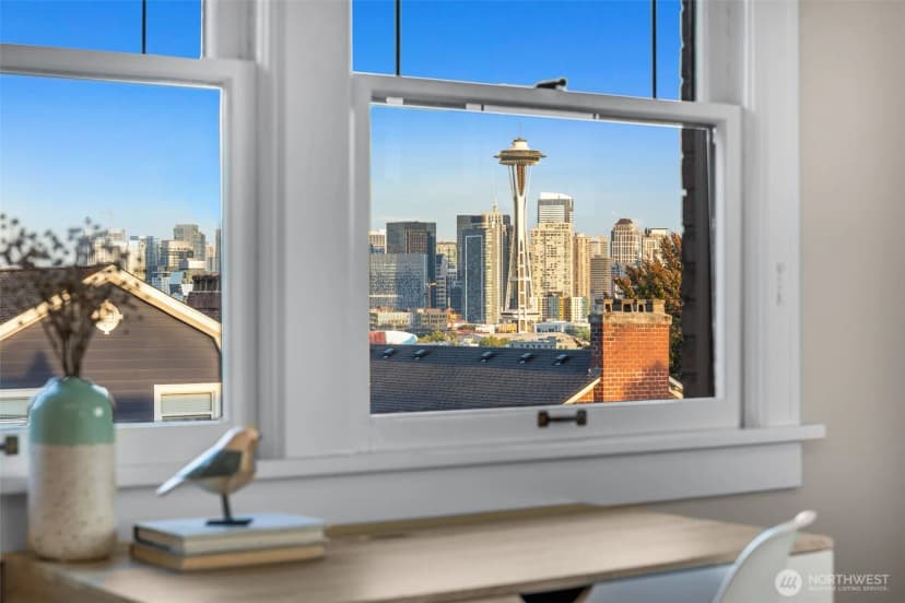 Property photo for 1015 5th Avenue W, Seattle photo 25