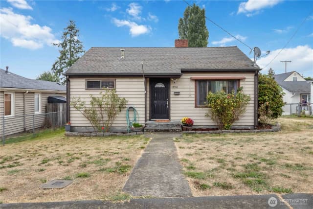 Property photo for 13794 34th Avenue S, Tukwila