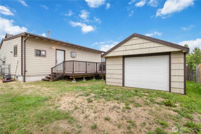 Property photo for 13794 34th Avenue S, Tukwila photo 14