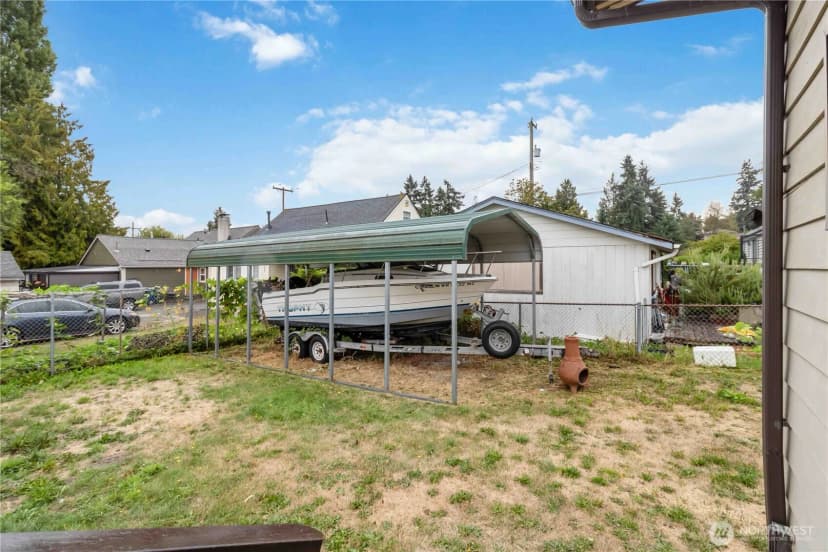 Property photo for 13794 34th Avenue S, Tukwila photo 16