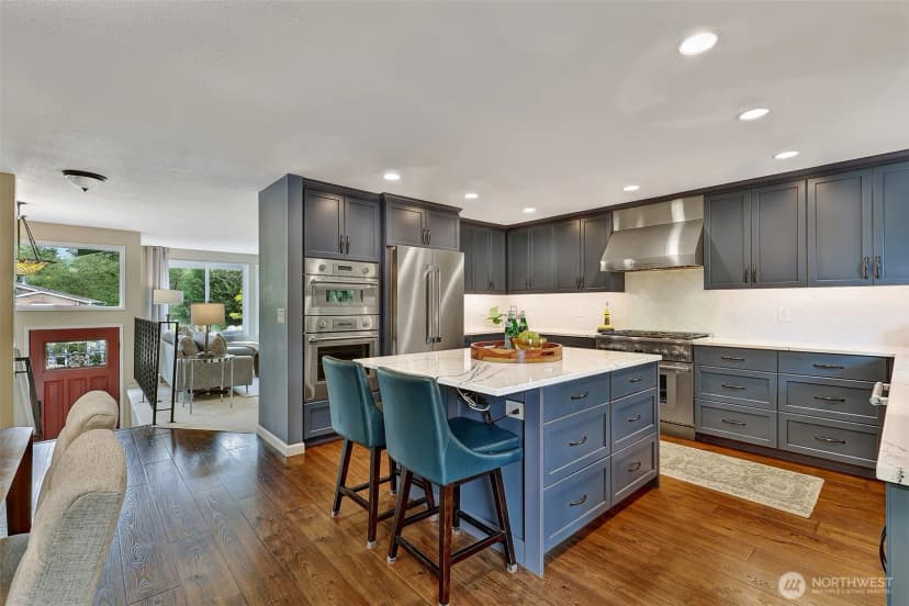 Property photo for 7002 174th Street Sw, Edmonds photo 10