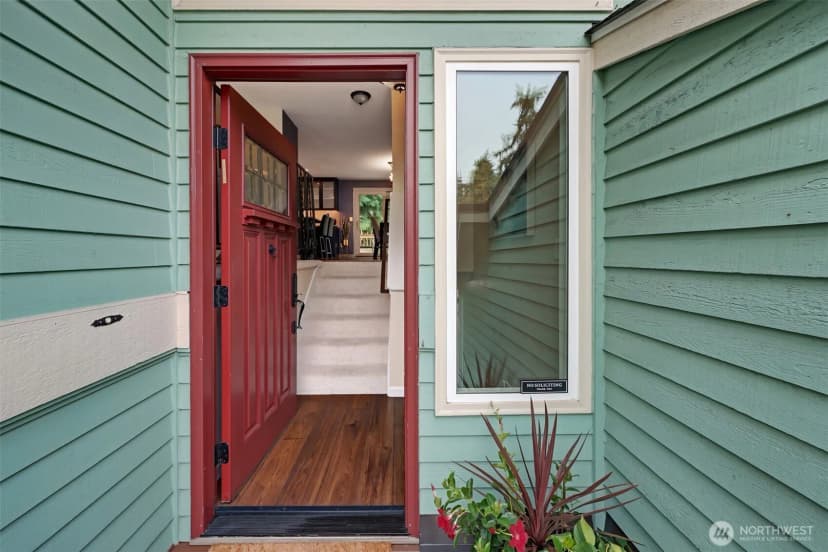 Property photo for 7002 174th Street Sw, Edmonds photo 3
