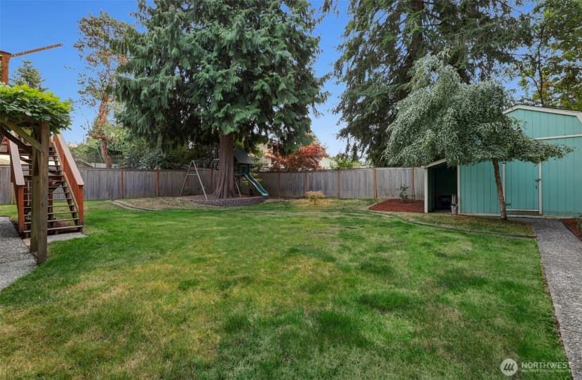 Property photo for 7002 174th Street Sw, Edmonds photo 32