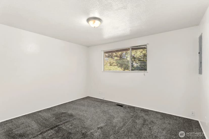 Property photo for 11705 Tomahawk Road Sw, Lakewood photo 17