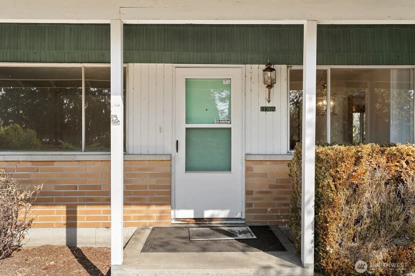 Property photo for 11705 Tomahawk Road Sw, Lakewood photo 4