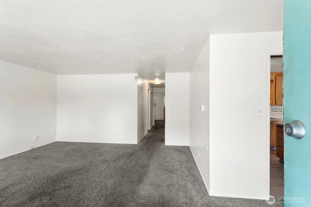 Property photo for 11705 Tomahawk Road Sw, Lakewood photo 5