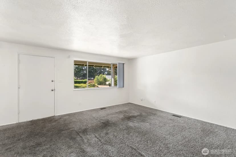 Property photo for 11705 Tomahawk Road Sw, Lakewood photo 7