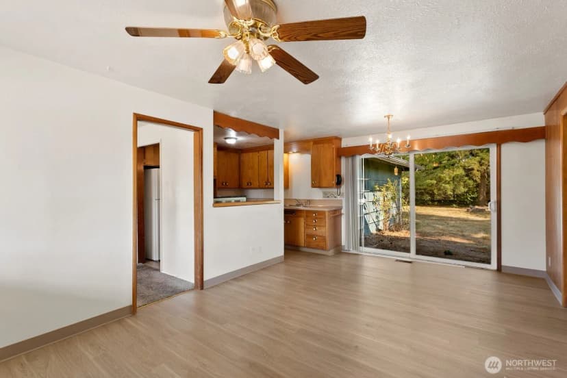 Property photo for 11705 Tomahawk Road Sw, Lakewood photo 9