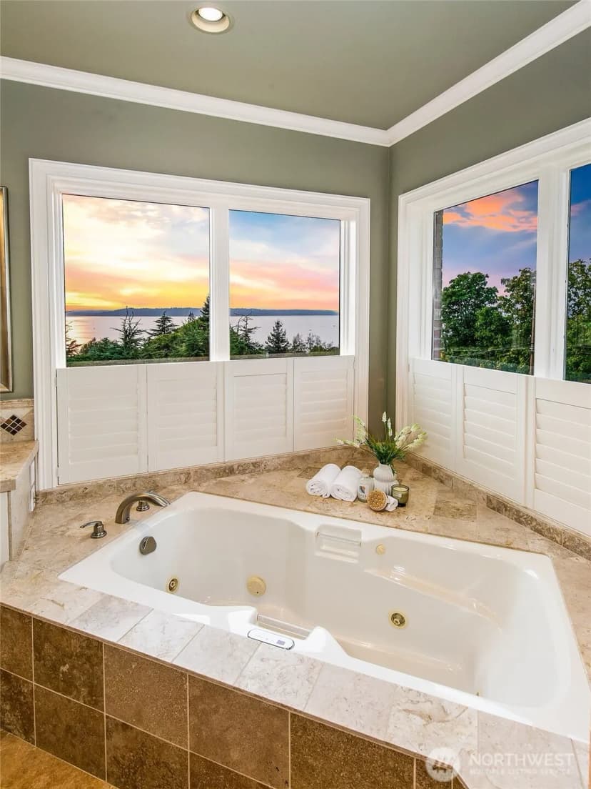 Property photo for 21722 Chinook Road, Woodway photo 18