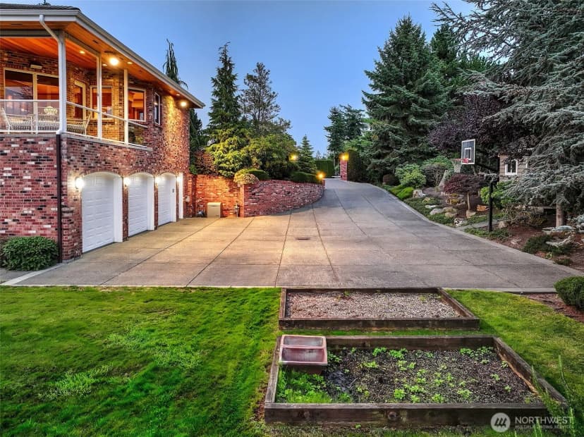 Property photo for 21722 Chinook Road, Woodway photo 38
