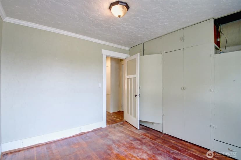 Property photo for 1700 S 6th Street, Mount Vernon photo 11
