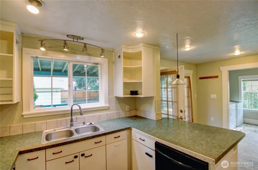 Property photo for 1700 S 6th Street, Mount Vernon photo 16