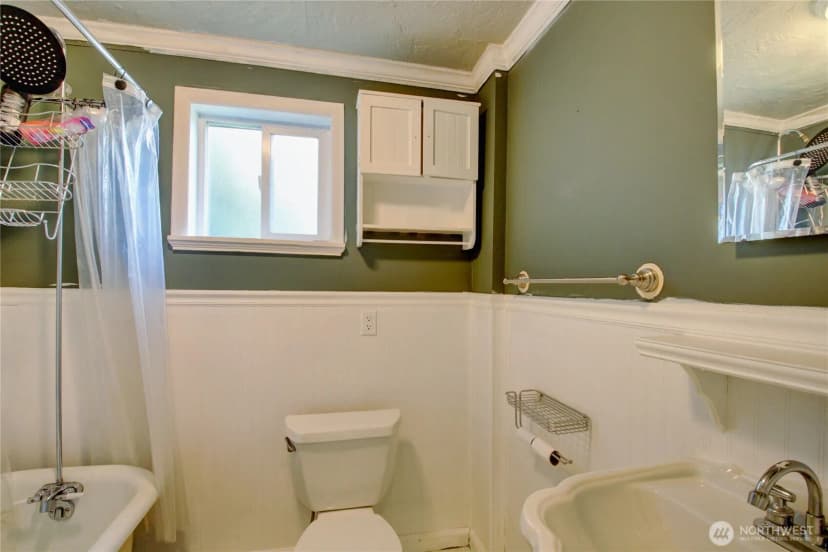 Property photo for 1700 S 6th Street, Mount Vernon photo 9