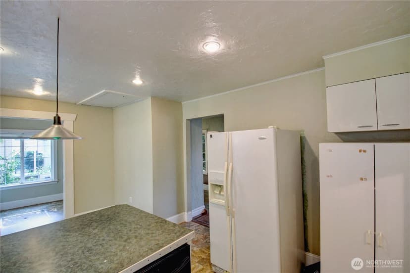 Property photo for 1700 S 6th Street, Mount Vernon photo 17