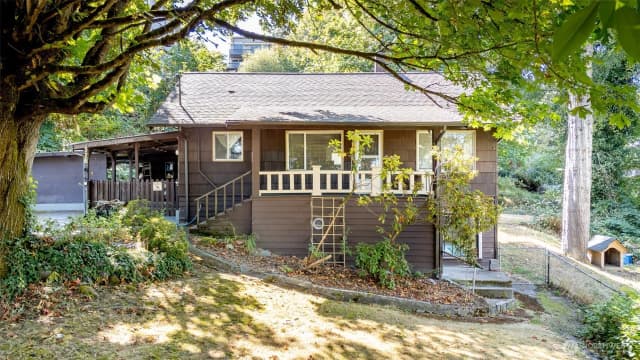 Property photo for 528 Dwight Street, Port Orchard photo 3