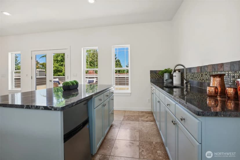 Property photo for 125 1st Avenue Nw, Issaquah photo 19