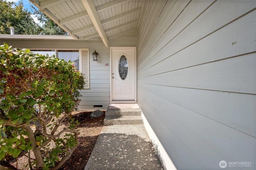 Property photo for 2203 Lincoln Pl. Se., Renton photo 2