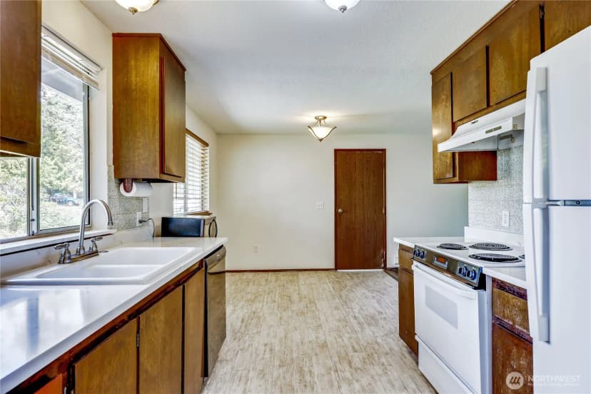 Property photo for 1042 Thomas Street, Port Townsend photo 5