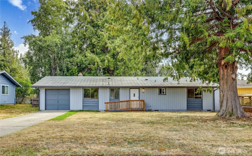 Property photo for 1042 Thomas Street, Port Townsend photo 2