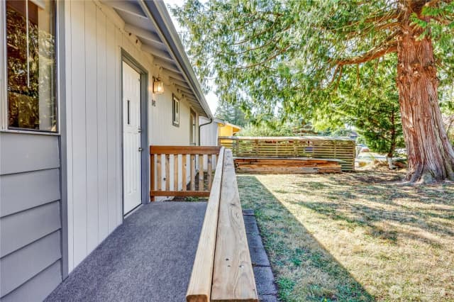 Property photo for 1042 Thomas Street, Port Townsend photo 3