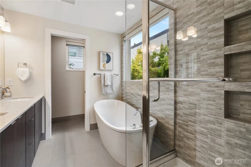 Property photo for 2212 Franklin Ave E #a, Seattle photo 23