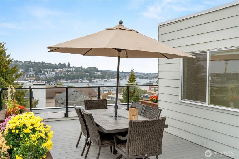 Property photo for 2212 Franklin Ave E #a, Seattle photo 6