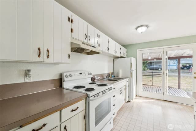 Property photo for 8821 S D Street, Tacoma photo 2