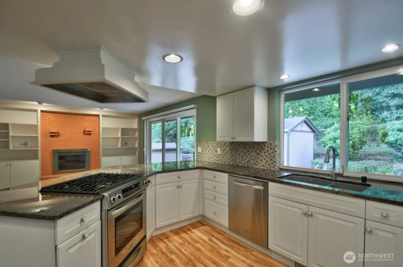 Property photo for 4613 7th Avenue Ne, Lacey photo 2