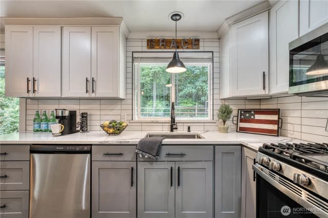 Property photo for 14024 97th Avenue Nw, Gig Harbor photo 4