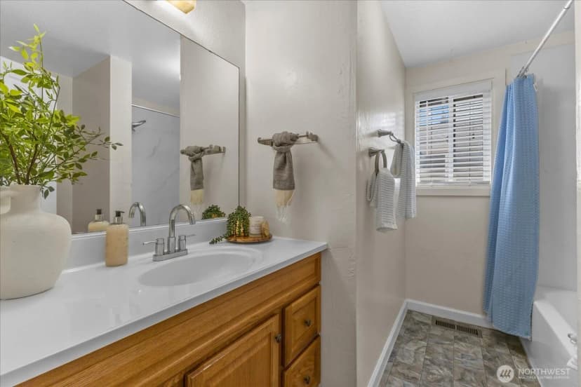Property photo for 21423 122nd Place Se, Kent photo 17