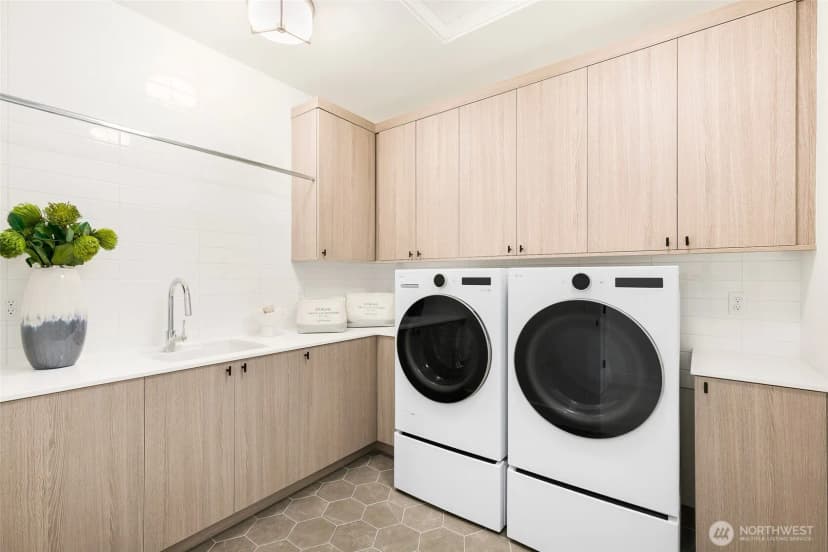 Property photo for 11608 Se 47th Place, Bellevue photo 29