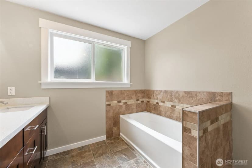Property photo for 11735 Carter Avenue Sw, Port Orchard photo 24