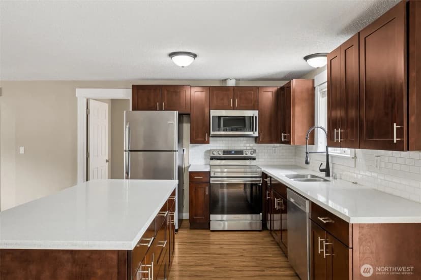 Property photo for 11735 Carter Avenue Sw, Port Orchard photo 6