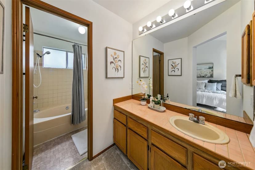 Property photo for 12719 102nd Avenue Ne, Kirkland photo 14