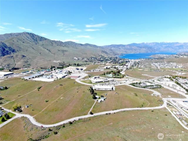 Property photo for 30 Isenhart Road, Chelan photo 2