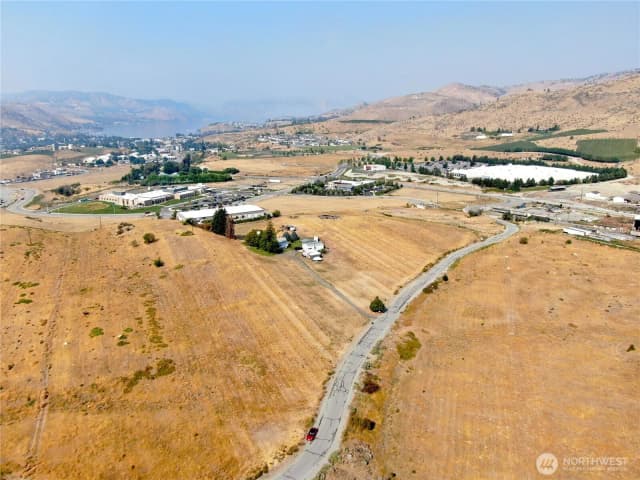 Property photo for 30 Isenhart Road, Chelan photo 2