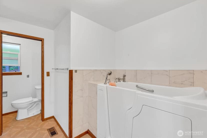 Property photo for 21027 7th Place S, Des Moines photo 19