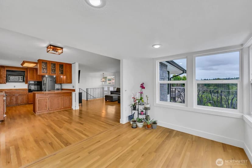 Property photo for 21027 7th Place S, Des Moines photo 13
