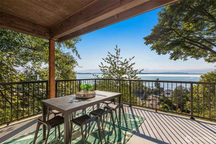 Property photo for 5225 Sw Jacobsen Road, Seattle photo 14