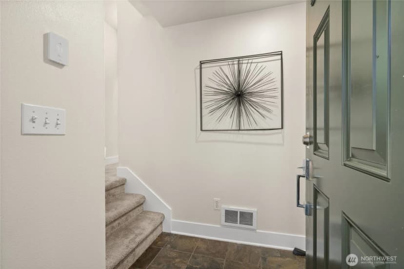 Property photo for 808 N 145th Lane, Shoreline photo 5